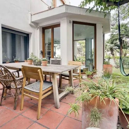 Casa *